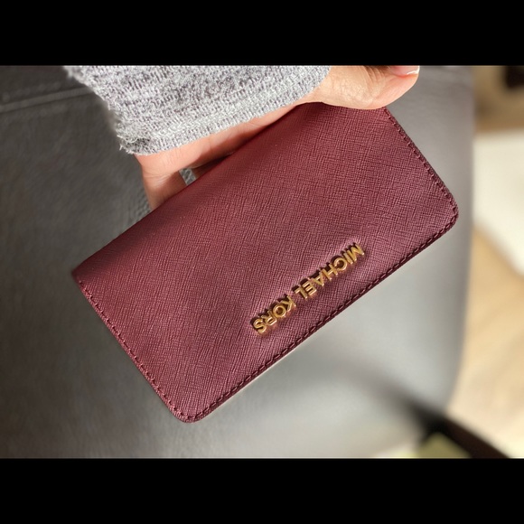 michael kors smartphone case